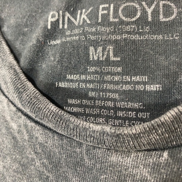 Pink Floyd Gray Short Sleeve Tee with Iconic Prism Design - Picture 2 of 9